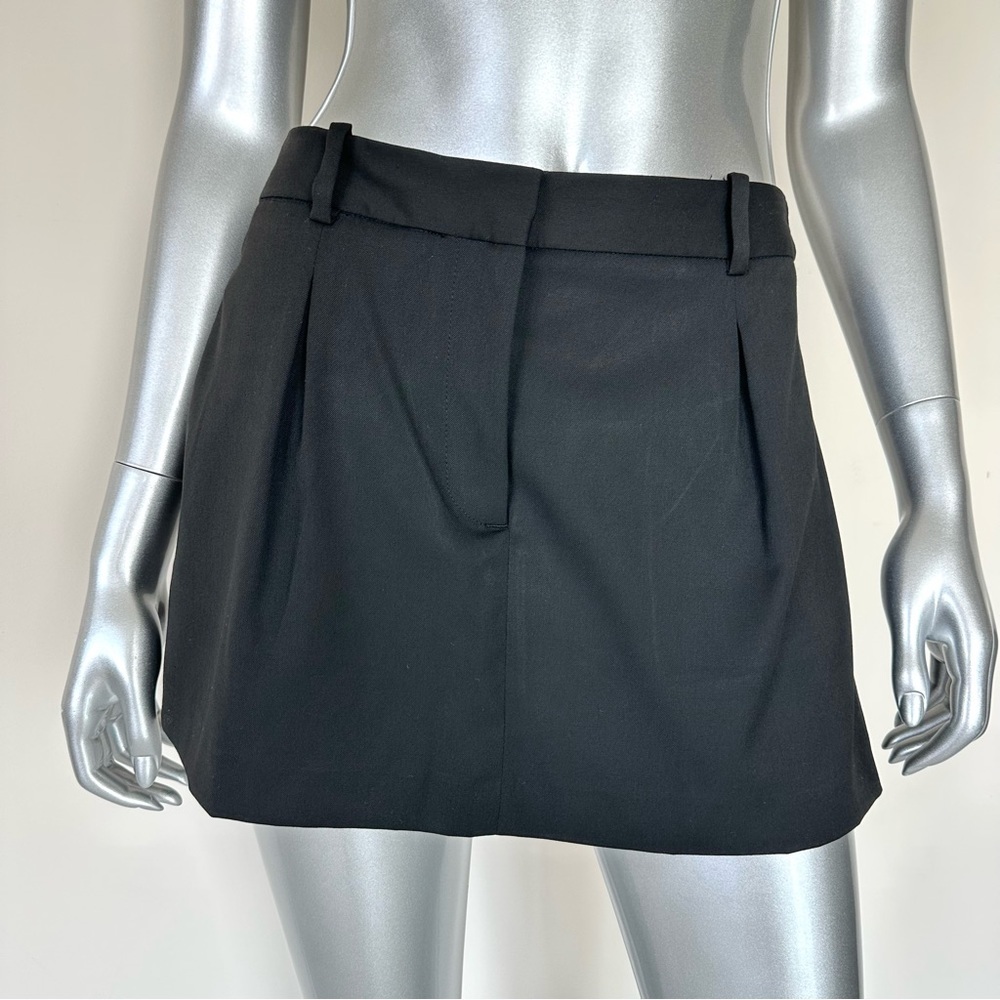 NWT!!! Zara black women skort size XS